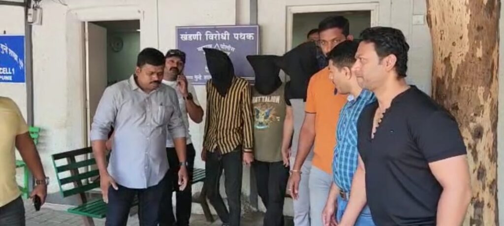 Pune: IPL match betting in Kondhwa ruined; Three people were arrested, a case was also registered against a famous pub owner